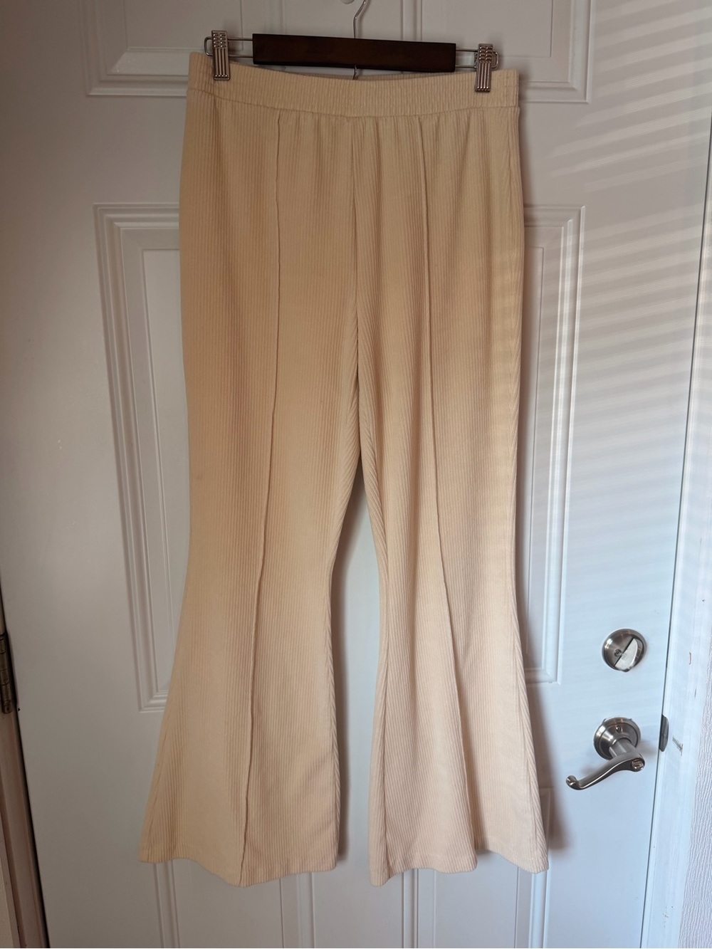 Aerie Cream Ribbed Knit Pull-On Flare Pants Women’s Medium